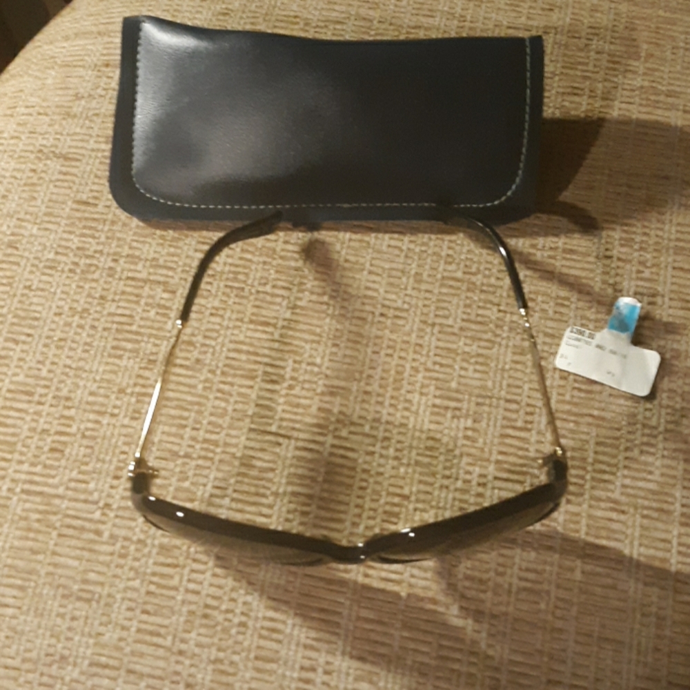 SUNGLASSES❄ - Picture 5 of 8